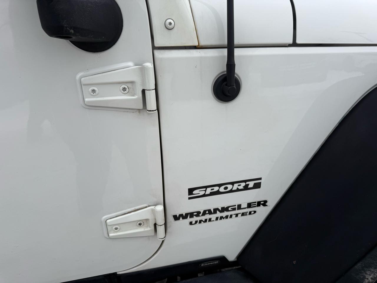 2010 Jeep Wrangler  - Photo #10