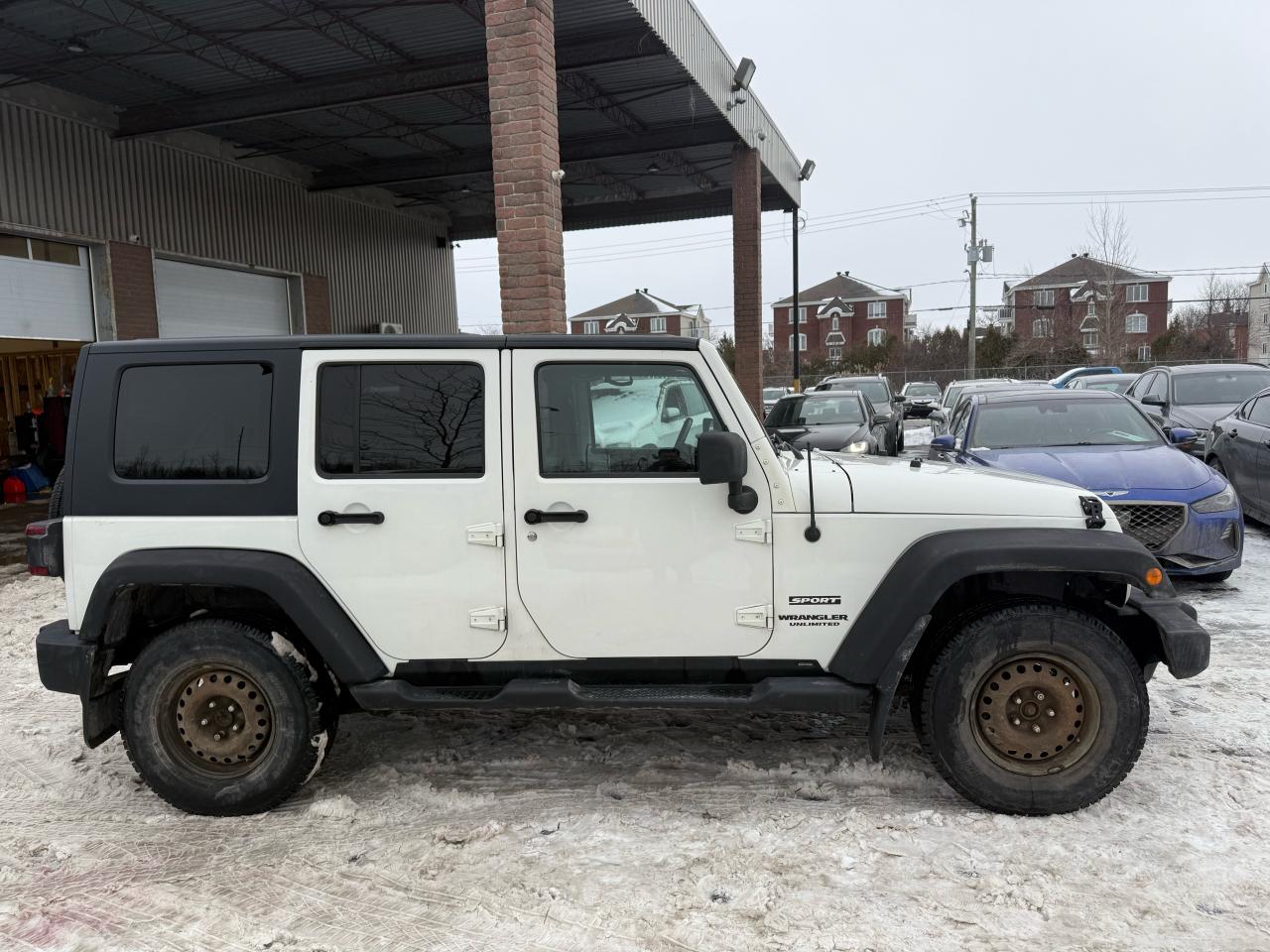 2010 Jeep Wrangler  - Photo #5