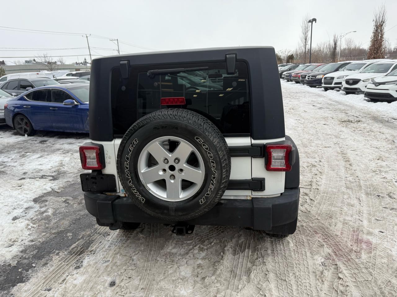 2010 Jeep Wrangler  - Photo #8