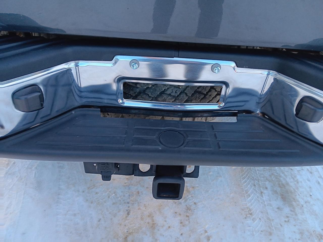 2012 Nissan Titan SV Extcab 4x4, Park Assist, Pwer Adjustable Pedals - Photo #11