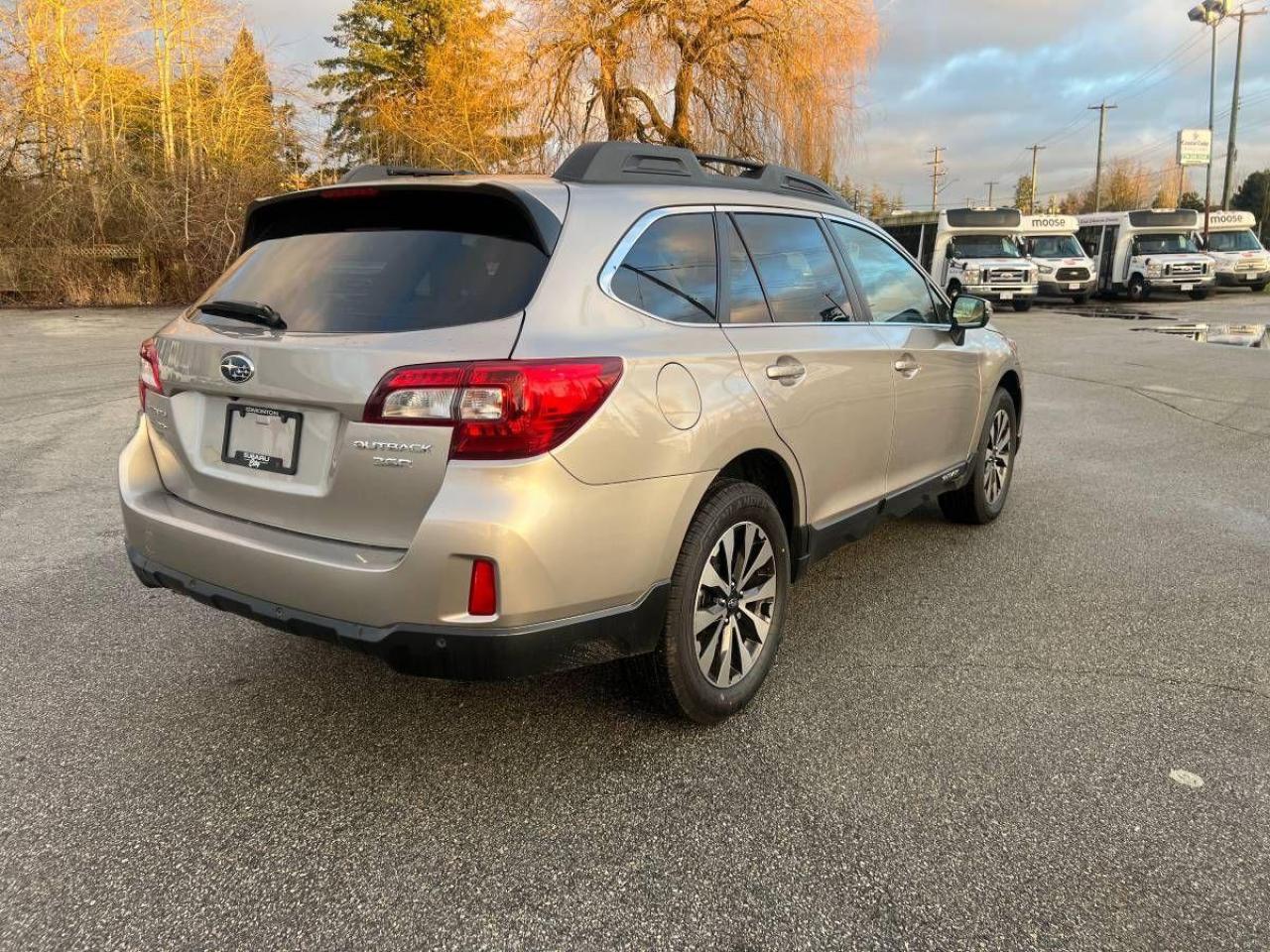 2017 Subaru Outback 3.6R Limited - Photo #7