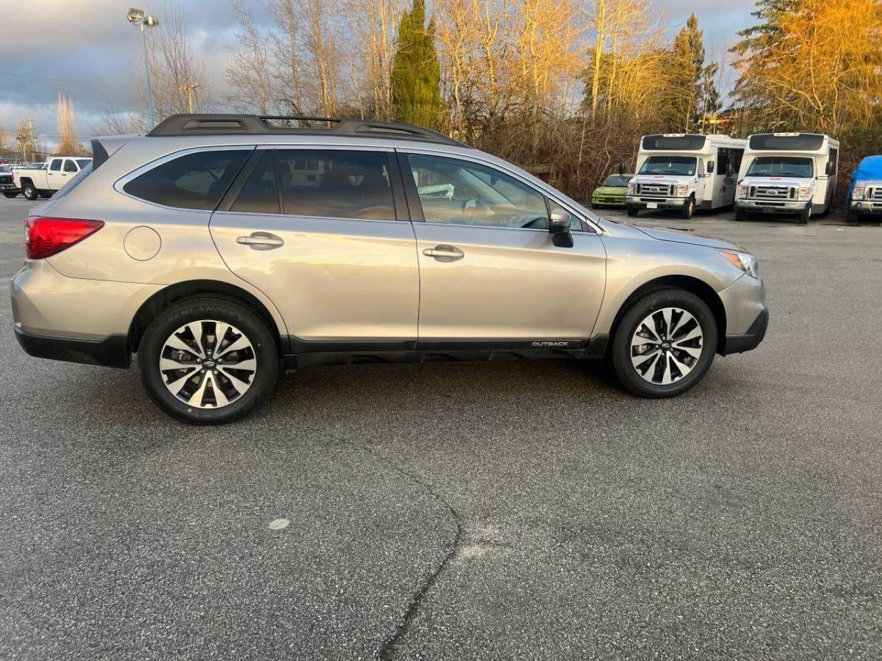 2017 Subaru Outback 3.6R Limited - Photo #8