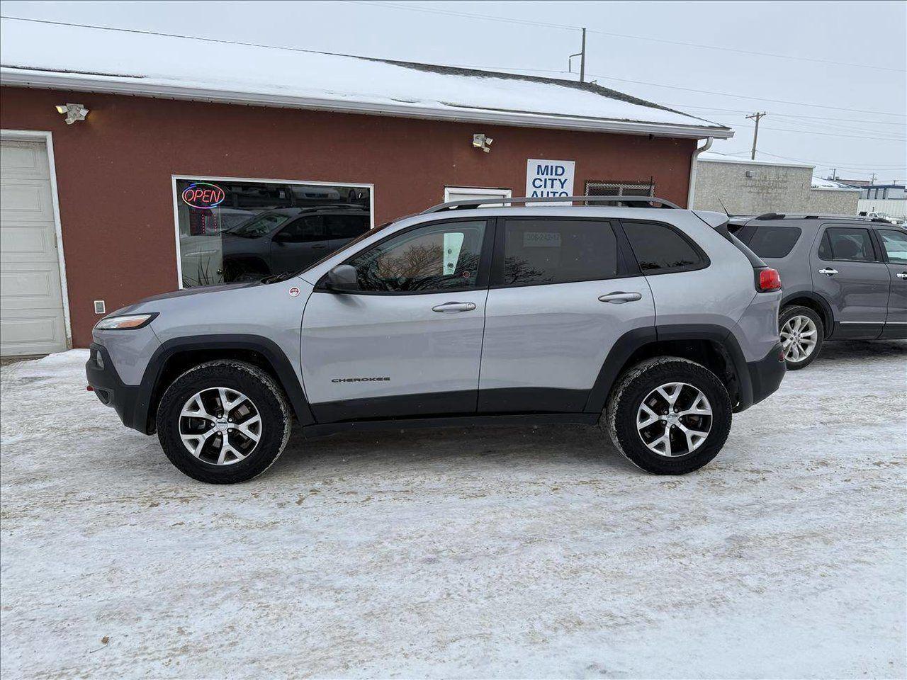 Used 2016 Jeep Cherokee Trailhawk 4WD for sale in Saskatoon, SK