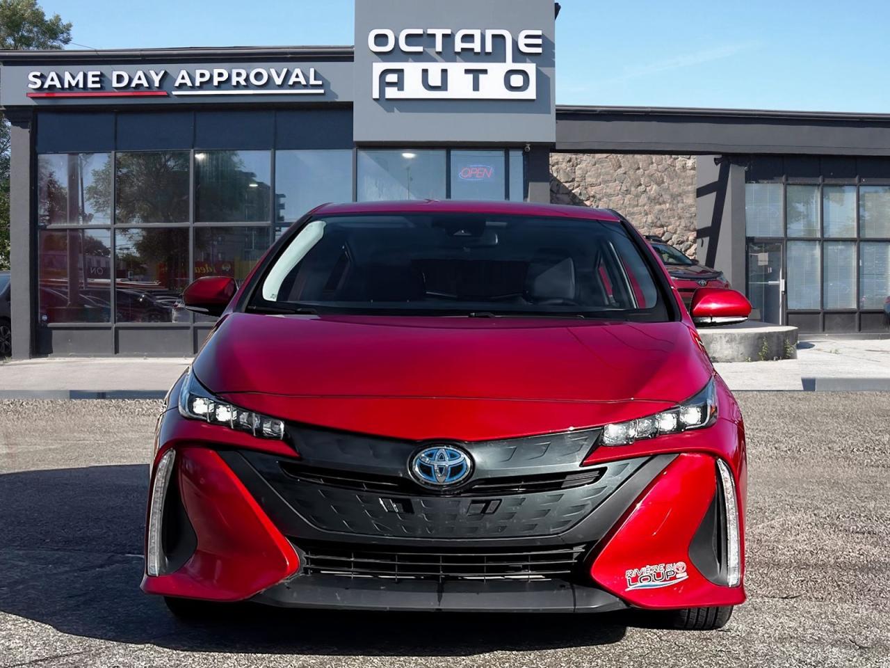 2020 Toyota Prius Prime LE - Photo #2