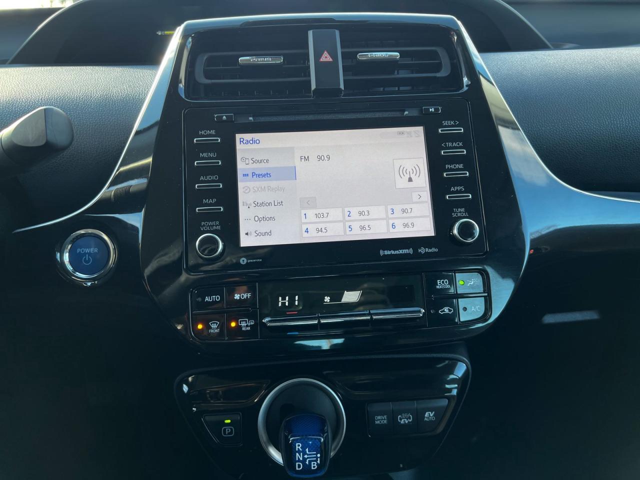 2020 Toyota Prius Prime LE - Photo #29