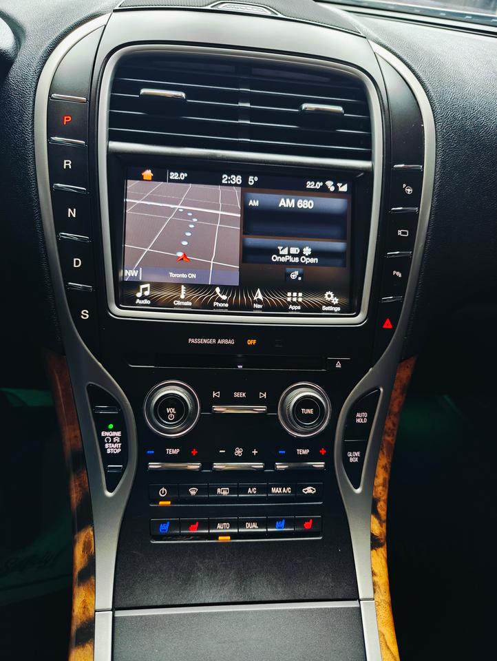 2016 Lincoln MKX 2.7L! Reserve! Top of the Line! Loaded! - Photo #27