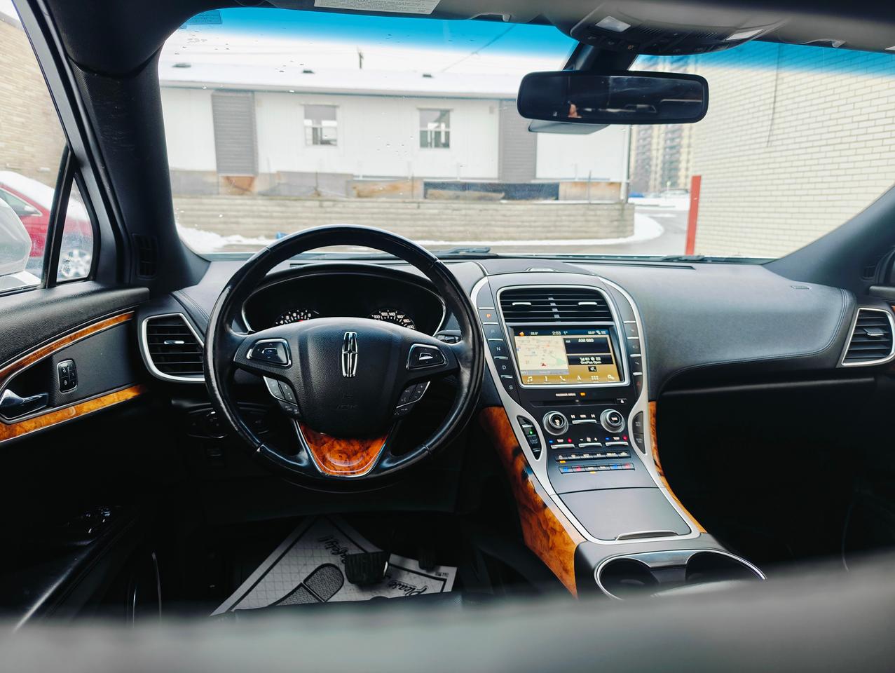 2016 Lincoln MKX 2.7L! Reserve! Top of the Line! Loaded! Photo
