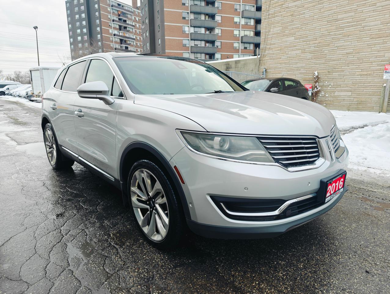 2016 Lincoln MKX 2.7L! Reserve! Top of the Line! Loaded! Photo3