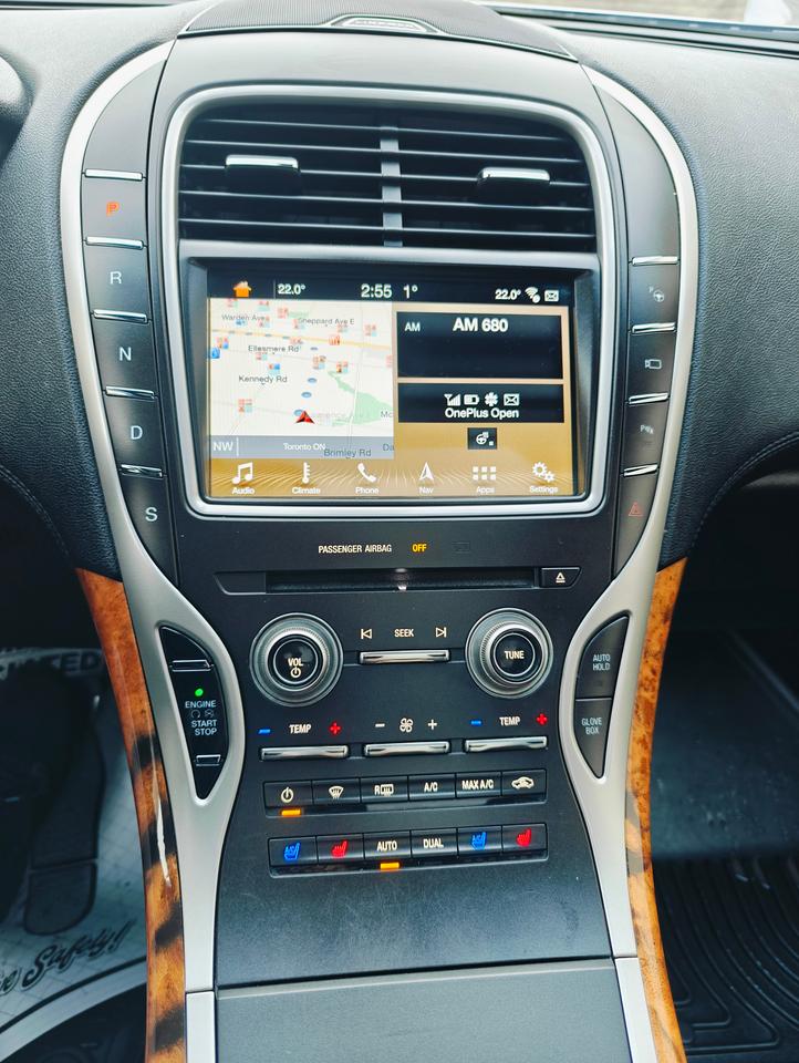 2016 Lincoln MKX 2.7L! Reserve! Top of the Line! Loaded! Photo