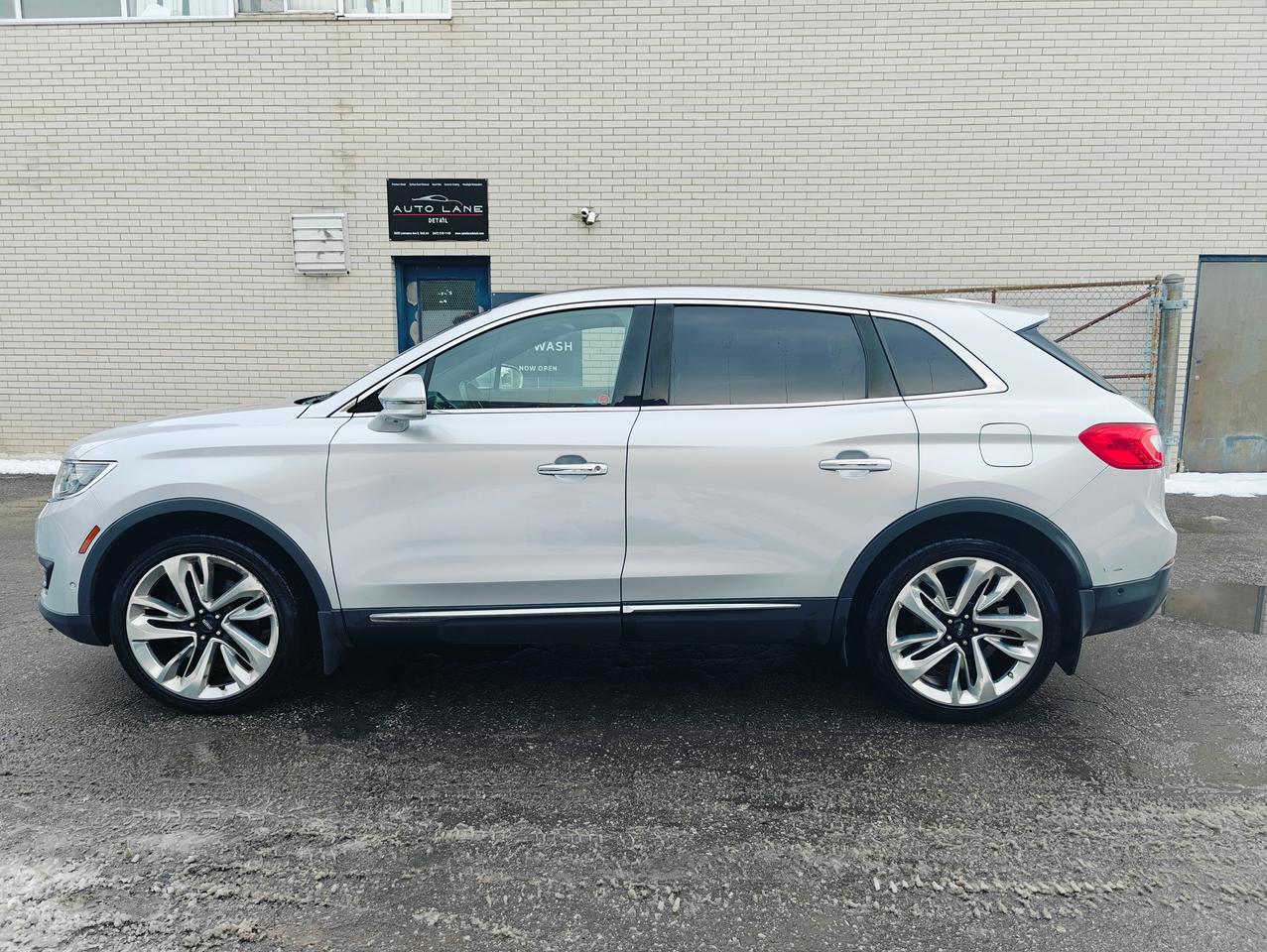 2016 Lincoln MKX 2.7L! Reserve! Top of the Line! Loaded! - Photo #2
