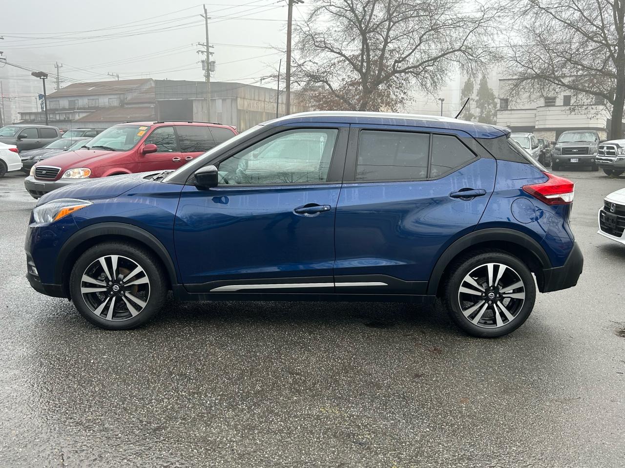 2018 Nissan Kicks SR - Photo #2