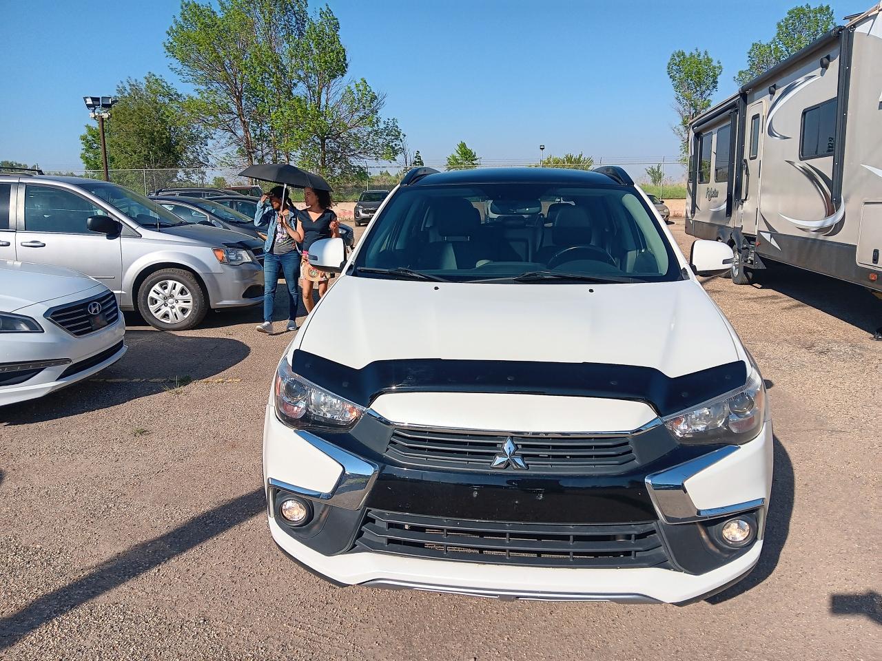 2017 Mitsubishi RVR GT, AWD, Leather, Pano, BU Cam, Htd Seats - Photo #2