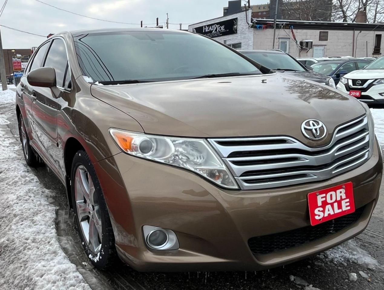 Used 2010 Toyota Venza AWD -Leather-Sunroof-Navi-Backup Cam-Heated Seats for sale in Scarborough, ON