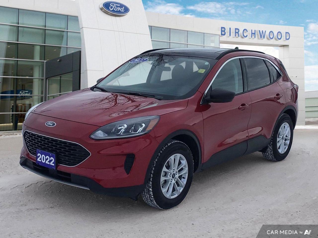 Used 2022 Ford Escape SE Hybrid AWD | Moonroof | Heated Steering | Only 7,000 KMS ! for sale in Winnipeg, MB