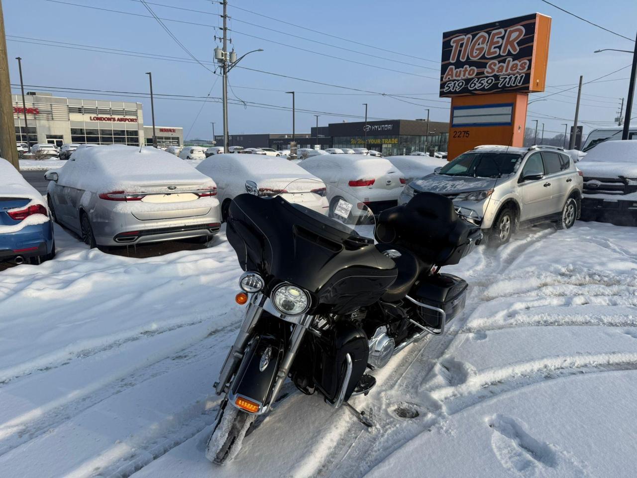 2017 Harley-Davidson FLHTK Electra Glide Ultra Limited LOW, LOADED, GREAT CONDITION, LIGHT DAMAGE, AS IS - Photo #1