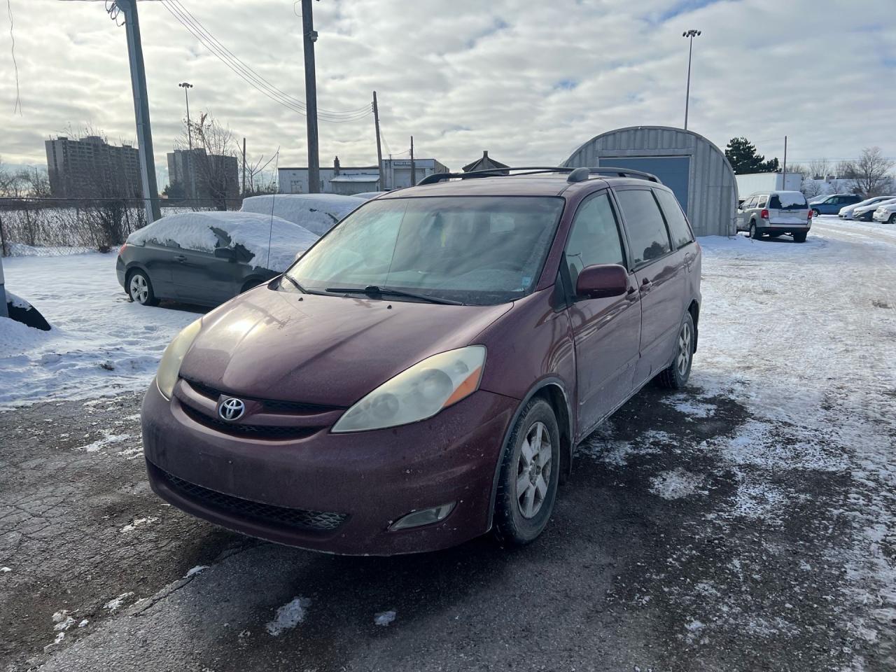 Used 2006 Toyota Sienna 5dr CE 7-Passenger for sale in Kitchener, ON