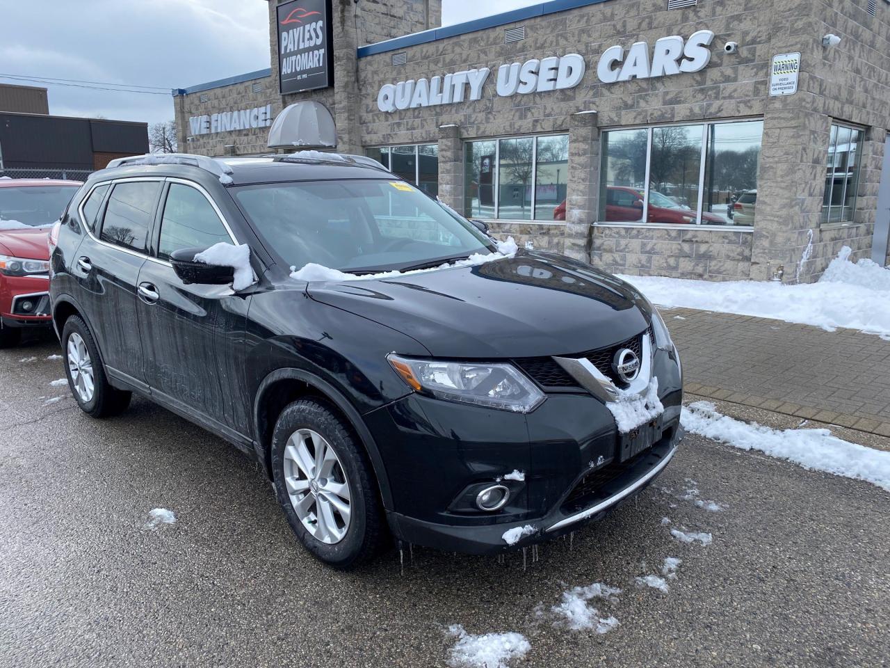 Used 2016 Nissan Rogue SV for sale in Sarnia, ON