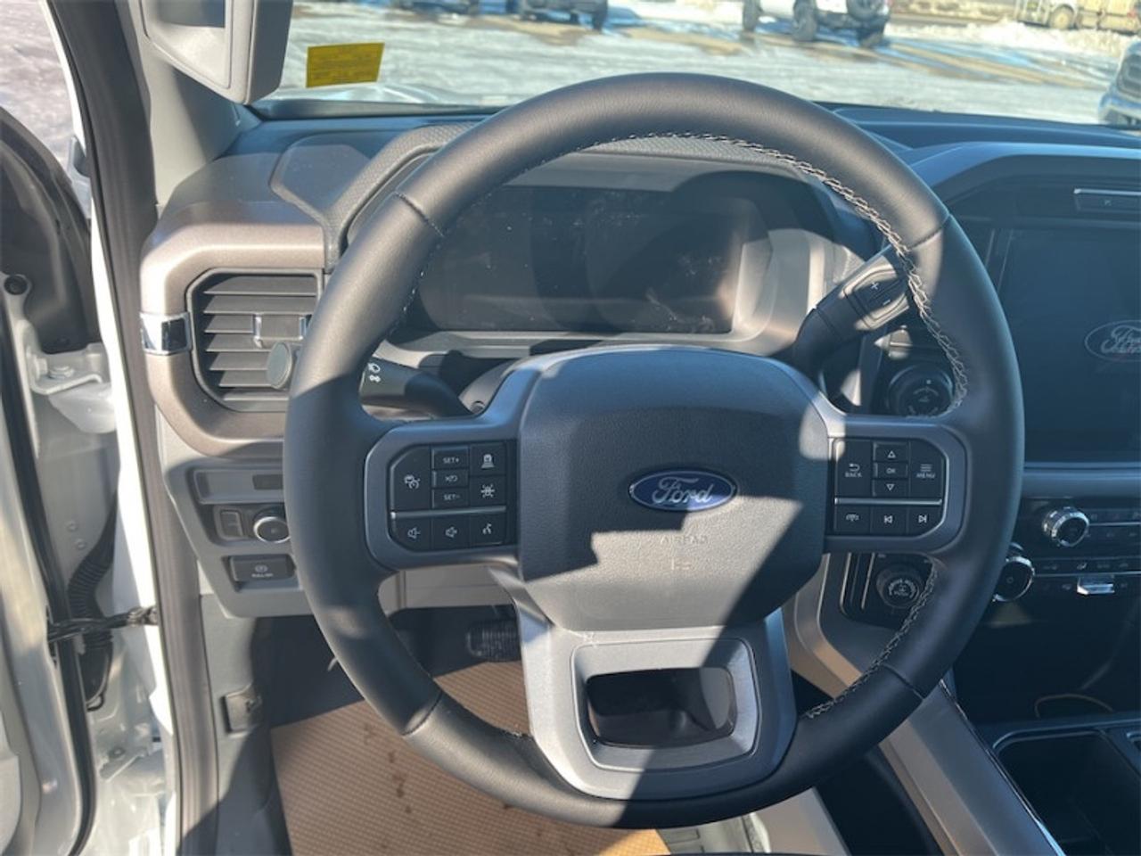 2025 Ford F-150 XLT  - Tow Package Photo5