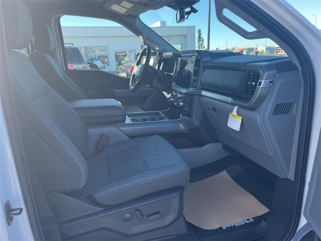 2025 Ford F-150 XLT  - Tow Package Photo5