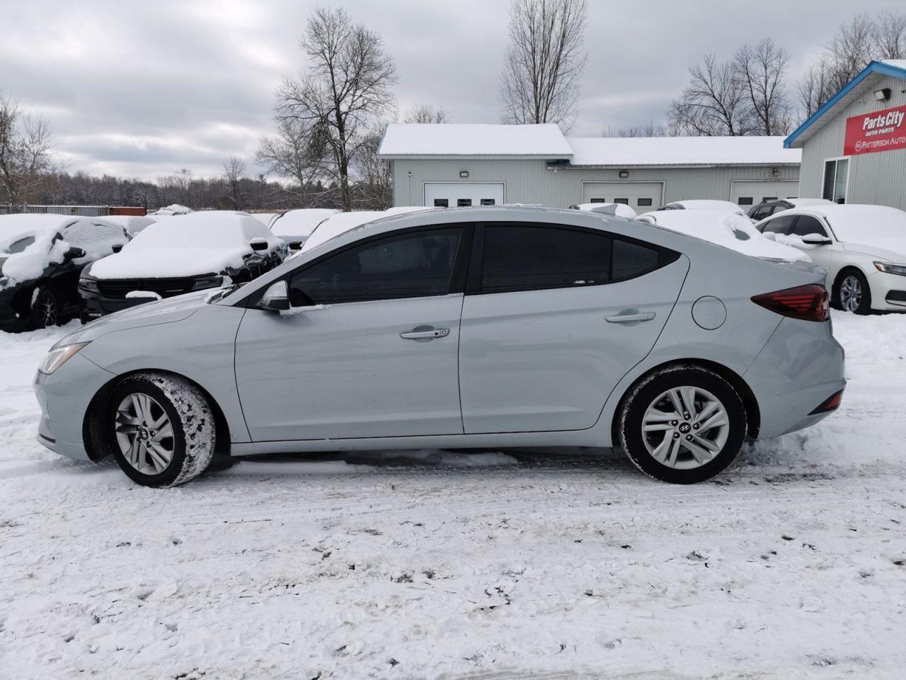 2020 Hyundai Elantra Limited - Photo #2