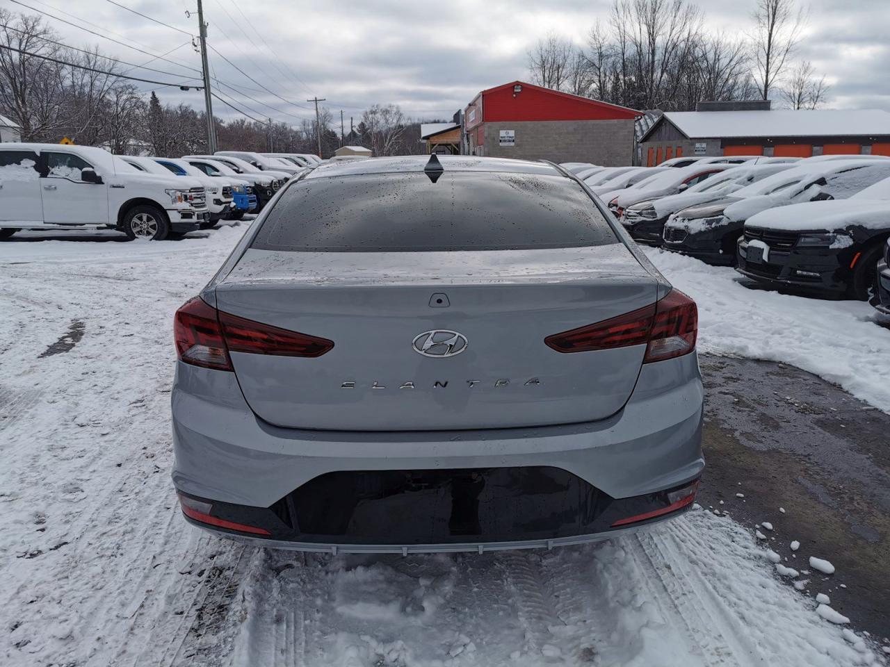 2020 Hyundai Elantra Limited - Photo #4