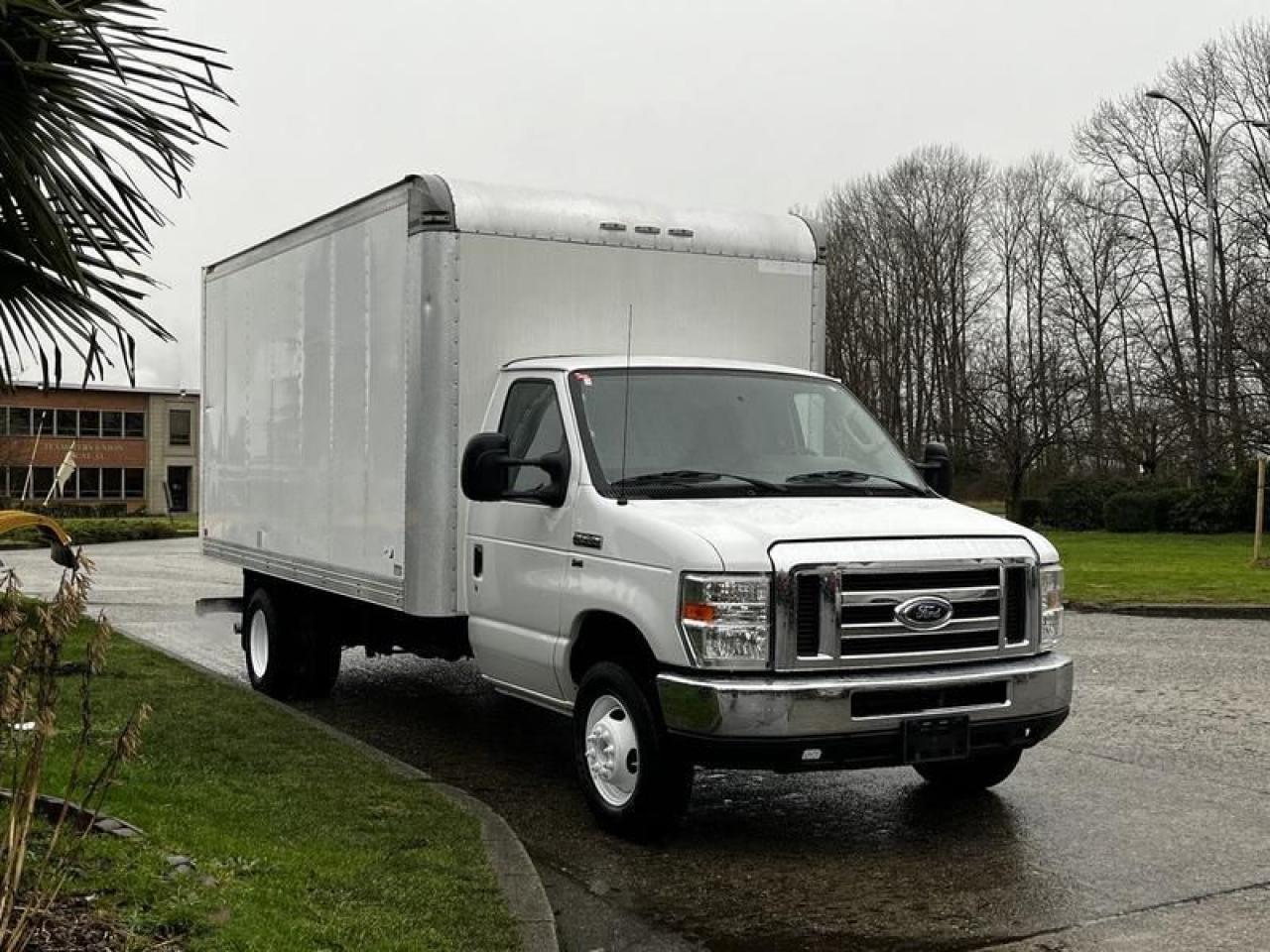 Used 2017 Ford Econoline E-450 Econoline Super Duty 15FT Cube Van for sale in Burnaby, BC