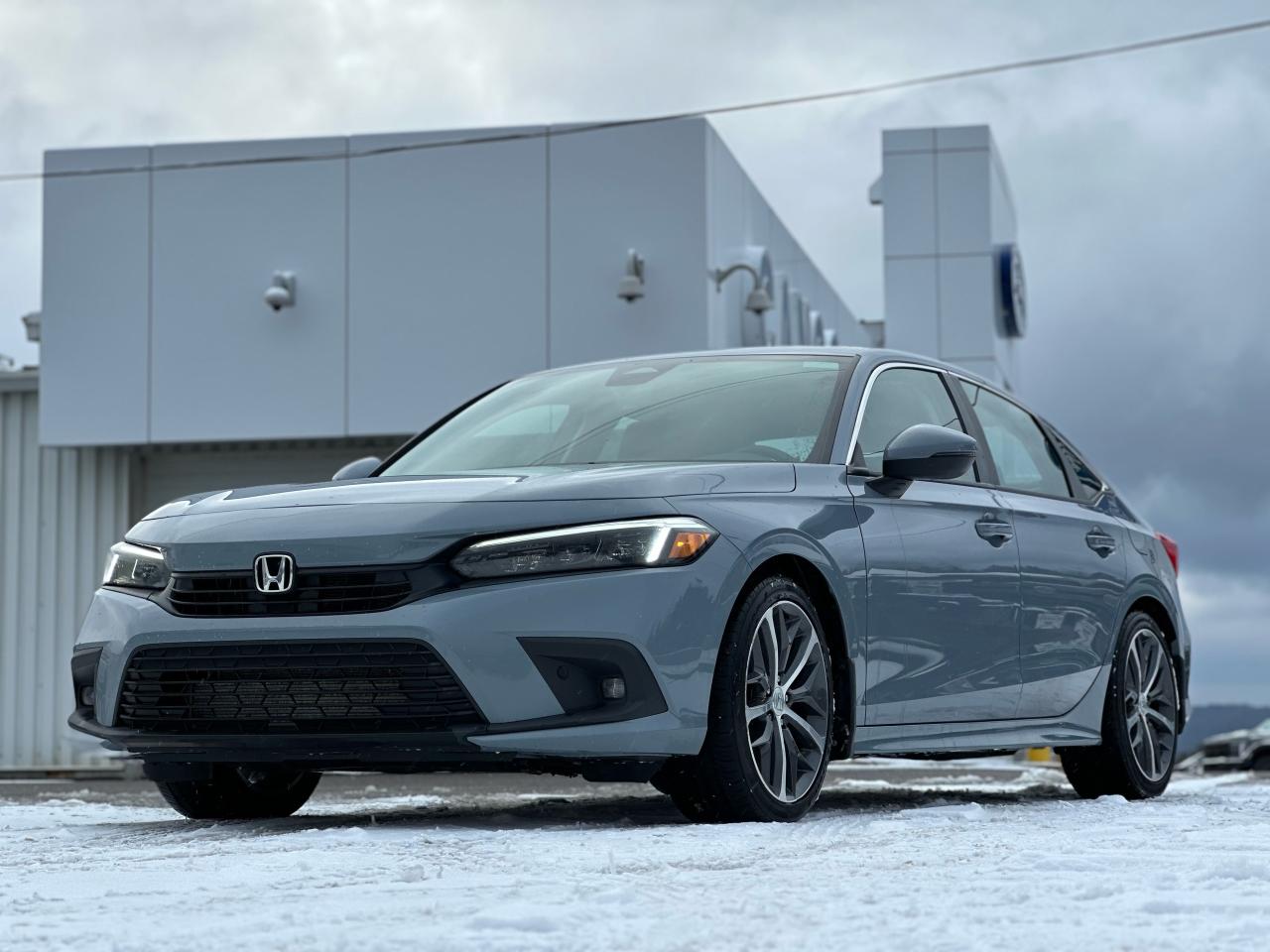 2022 Honda Civic TOURING W/MOONROOF NAVIGATION Photo