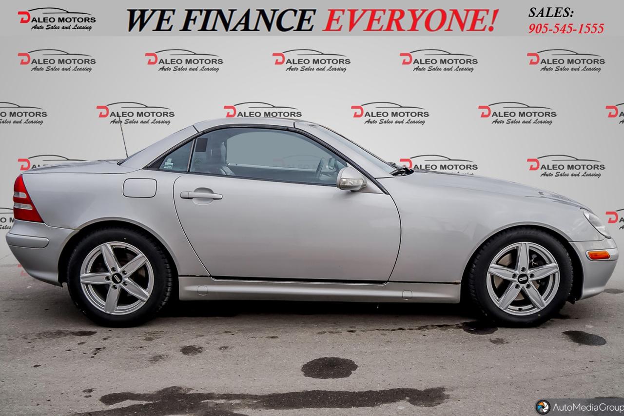 2001 Mercedes-Benz SLK 2dr Roadster / HARDTOP CONVERTIBLE / H.SEATS Photo