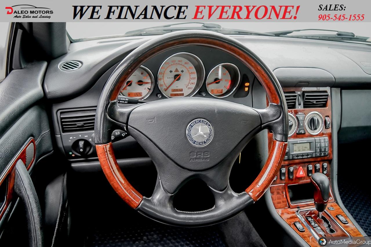 2001 Mercedes-Benz SLK 2dr Roadster / HARDTOP CONVERTIBLE / H.SEATS Photo
