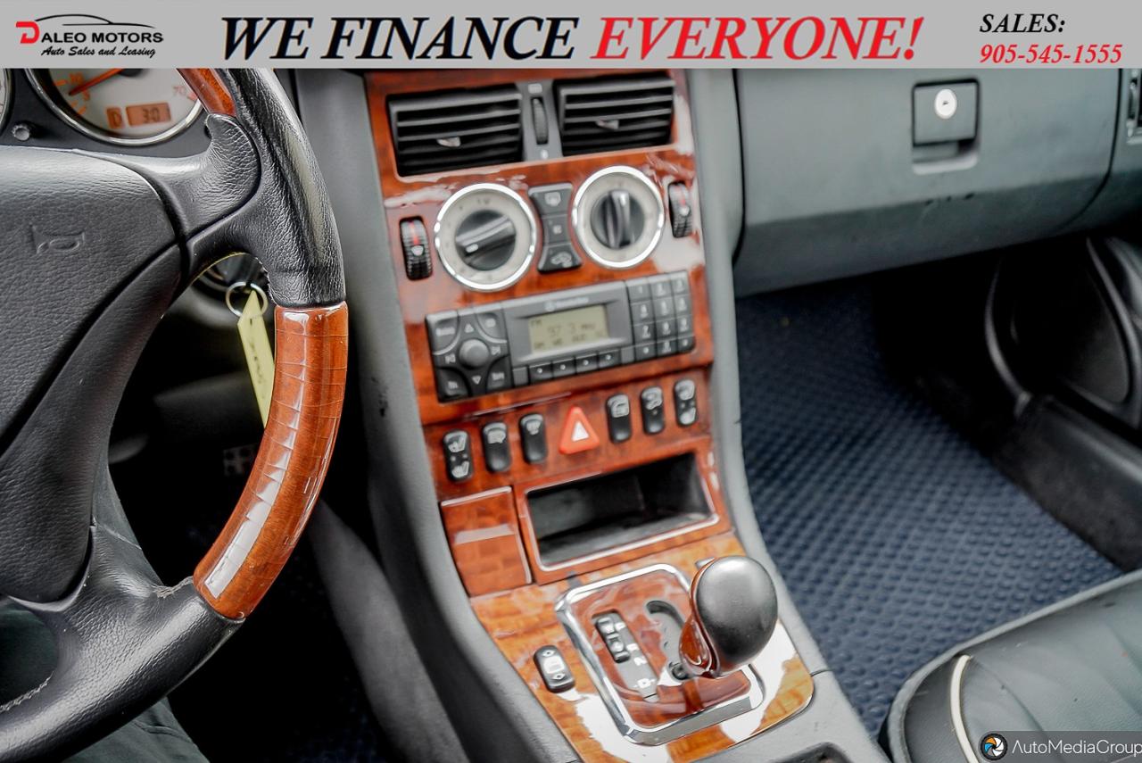 2001 Mercedes-Benz SLK 2dr Roadster / HARDTOP CONVERTIBLE / H.SEATS Photo