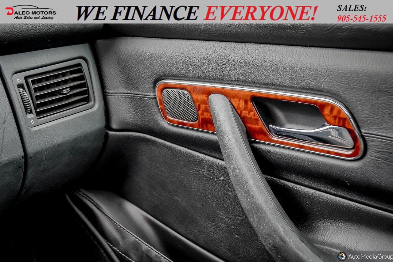 2001 Mercedes-Benz SLK 2dr Roadster / HARDTOP CONVERTIBLE / H.SEATS Photo