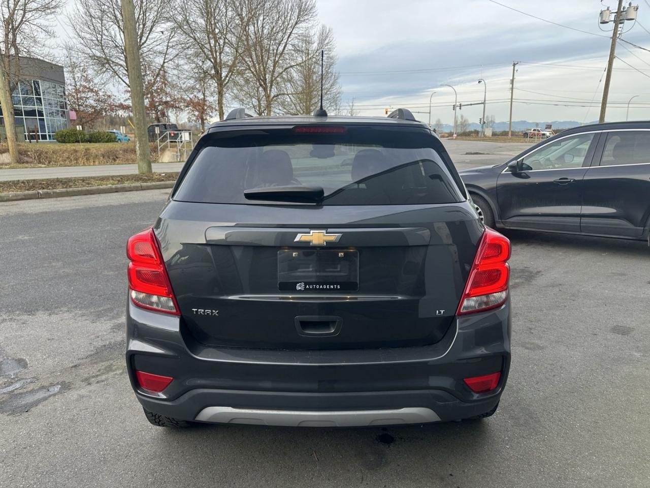 2018 Chevrolet Trax LT FWD - Photo #5