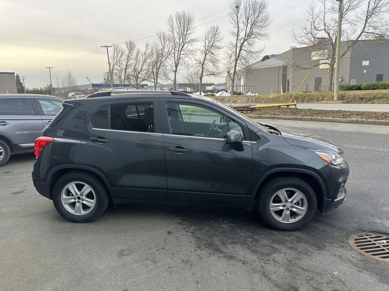 2018 Chevrolet Trax LT FWD - Photo #4