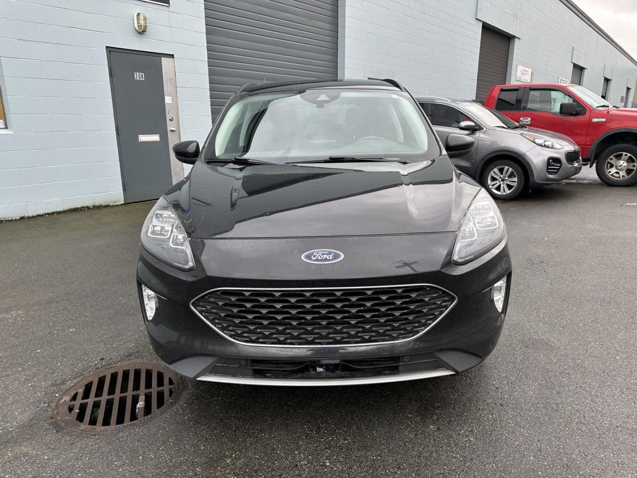 2021 Ford Escape Titanium 4WD - Photo #3