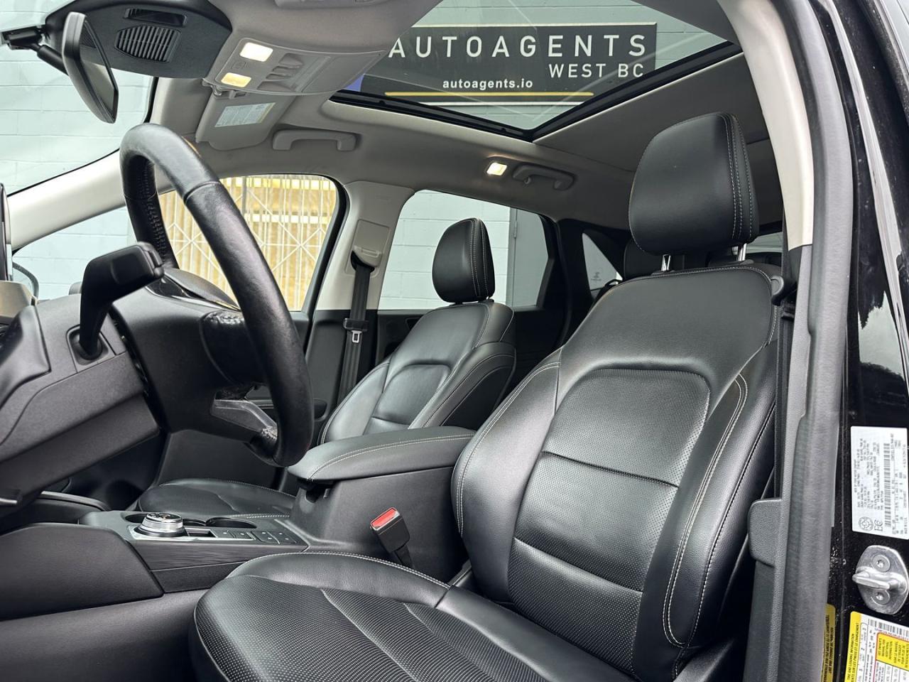 2021 Ford Escape Titanium 4WD - Photo #11