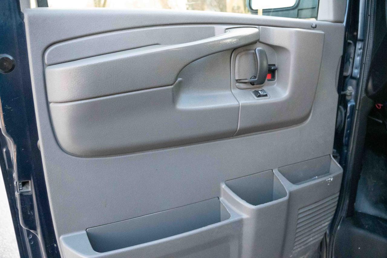 2013 Chevrolet Express 1500 - Photo #12