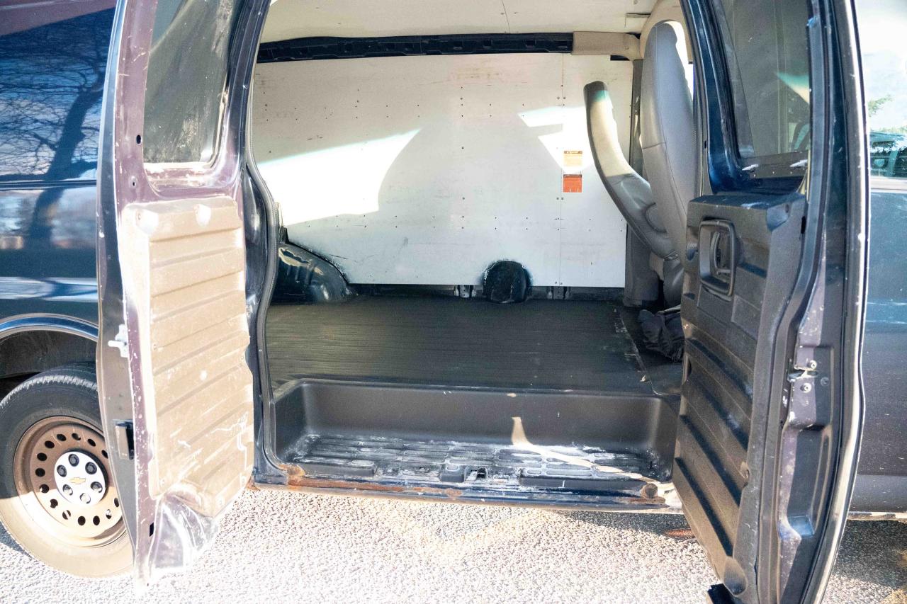 2013 Chevrolet Express 1500 - Photo #23