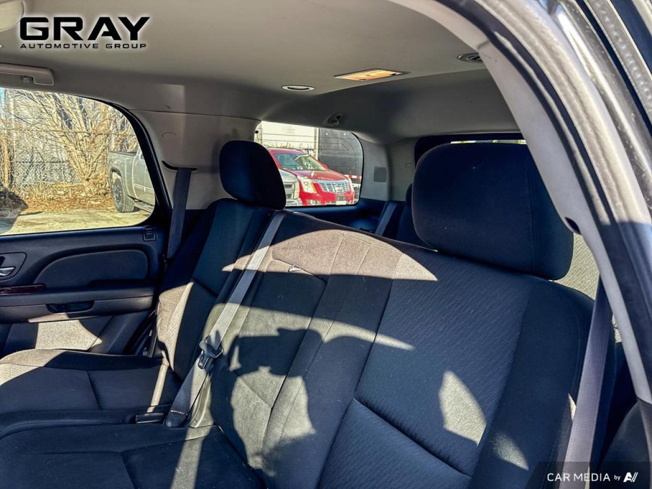 2011 GMC Yukon SLE/9 Seater/CERTIFIED - Photo #14