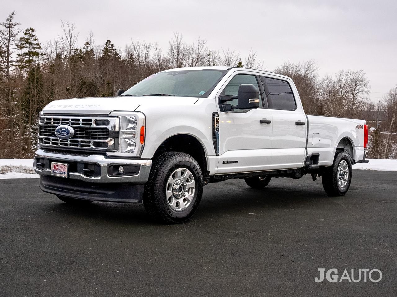 2023 Ford F-250 XLT 4WD Crew Cab 8' Box