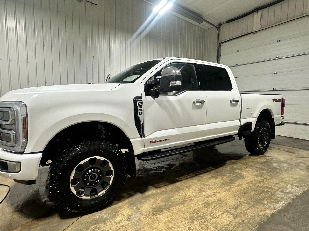 New 2024 Ford F-350 Platinum for sale in Pincher Creek, AB