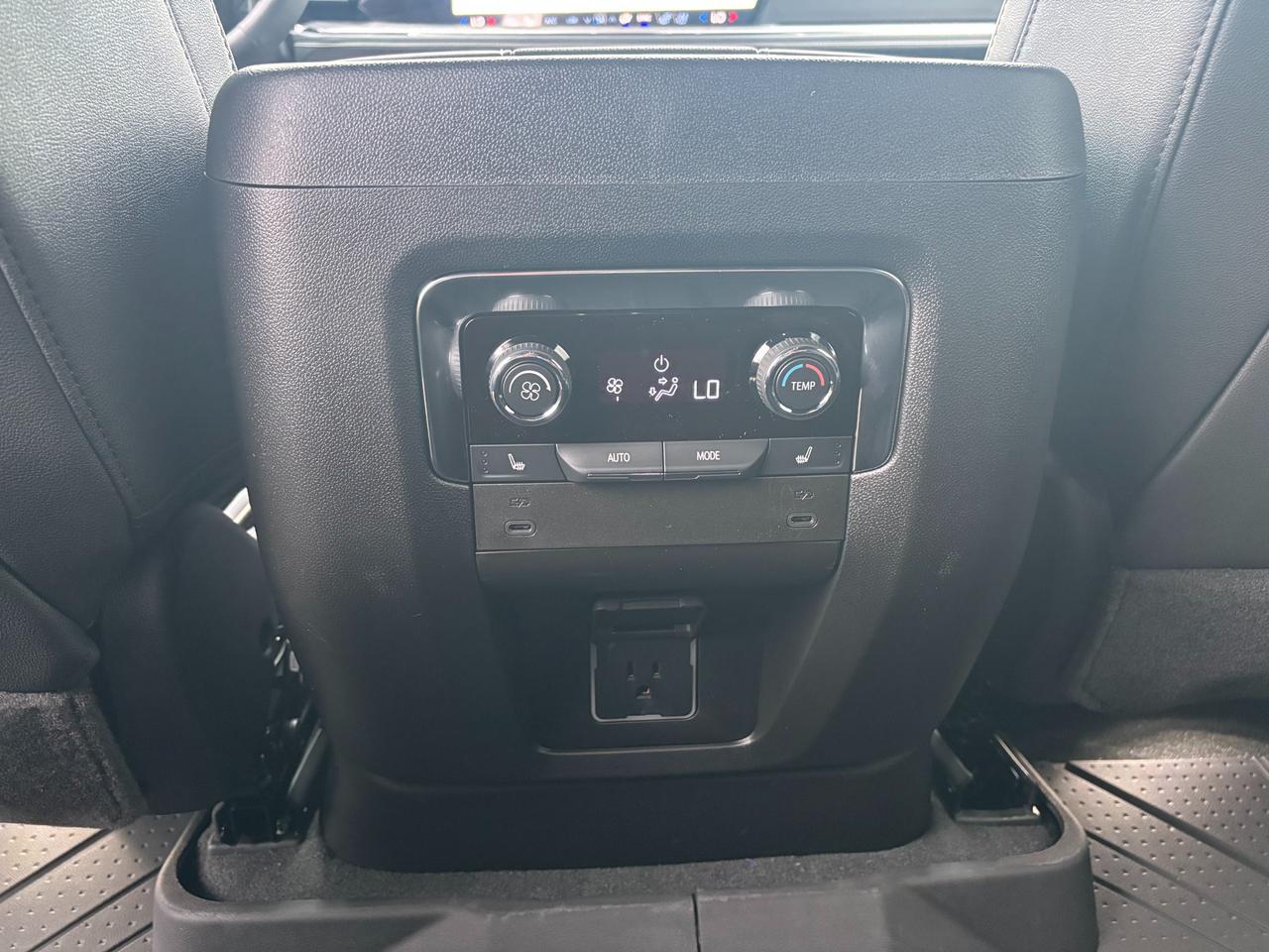 2025 Chevrolet Tahoe 2025 Chevrolet Tahoe Premier Photo