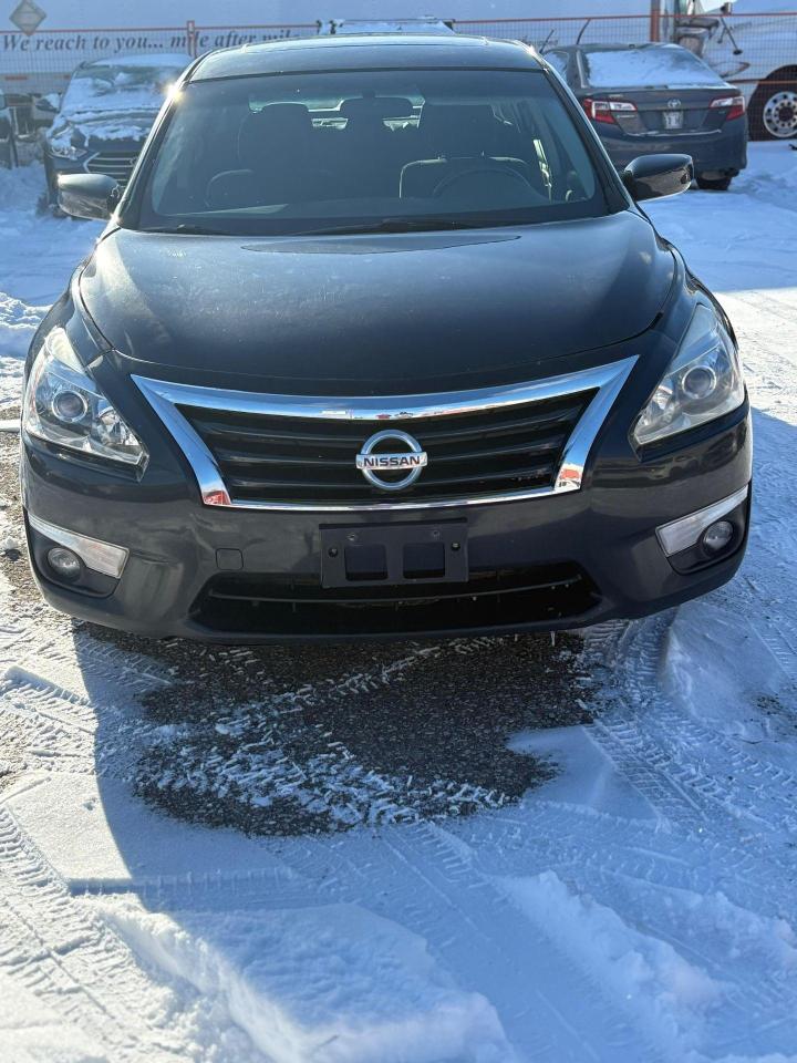 2015 Nissan Altima SV Photo4