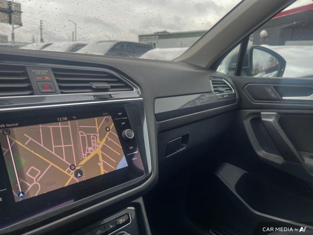 2021 Volkswagen Tiguan COMFORTLINE / UNITED / 4MOTION / NAV / ROOF - Photo #25