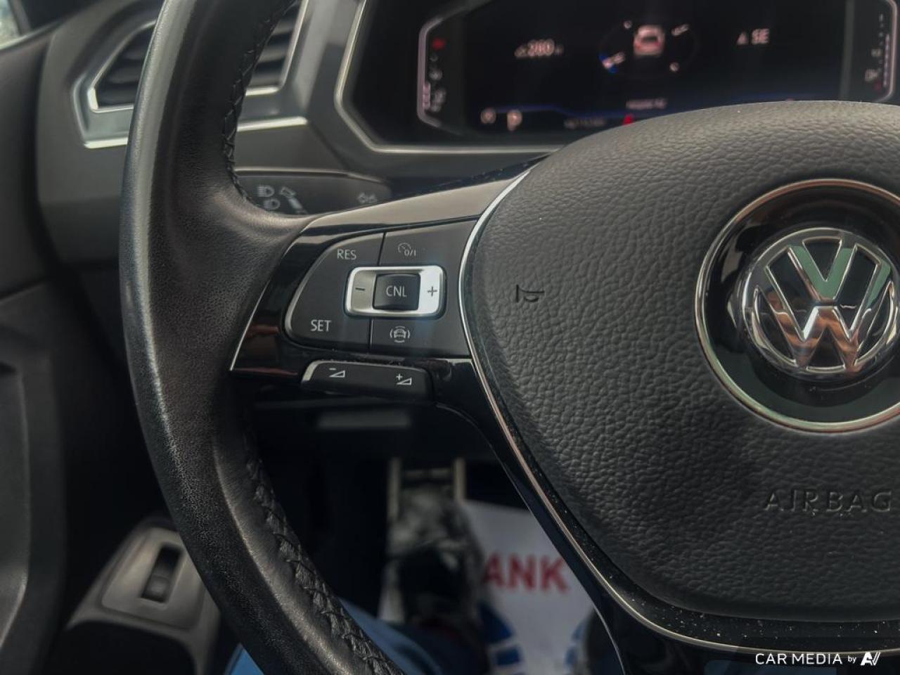 2021 Volkswagen Tiguan COMFORTLINE / UNITED / 4MOTION / NAV / ROOF - Photo #22