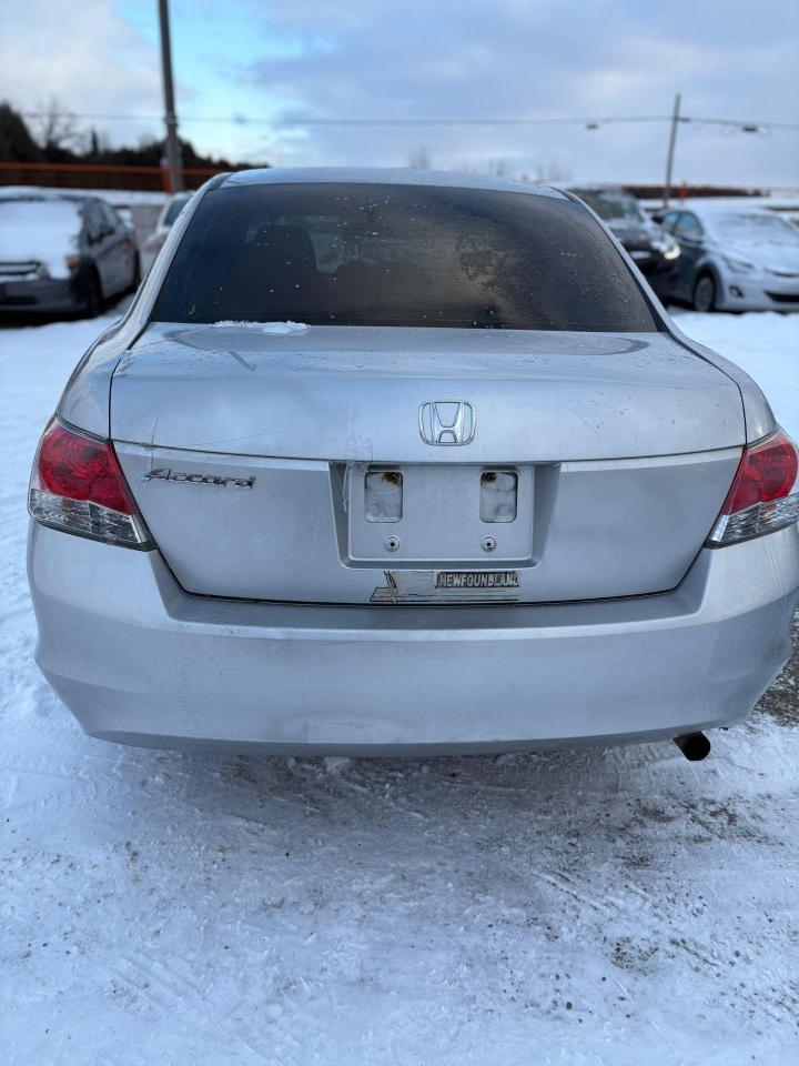 2010 Honda Accord LX Photo2