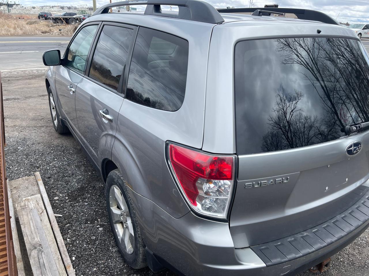 2010 Subaru Forester SPORT TECH - Photo #4