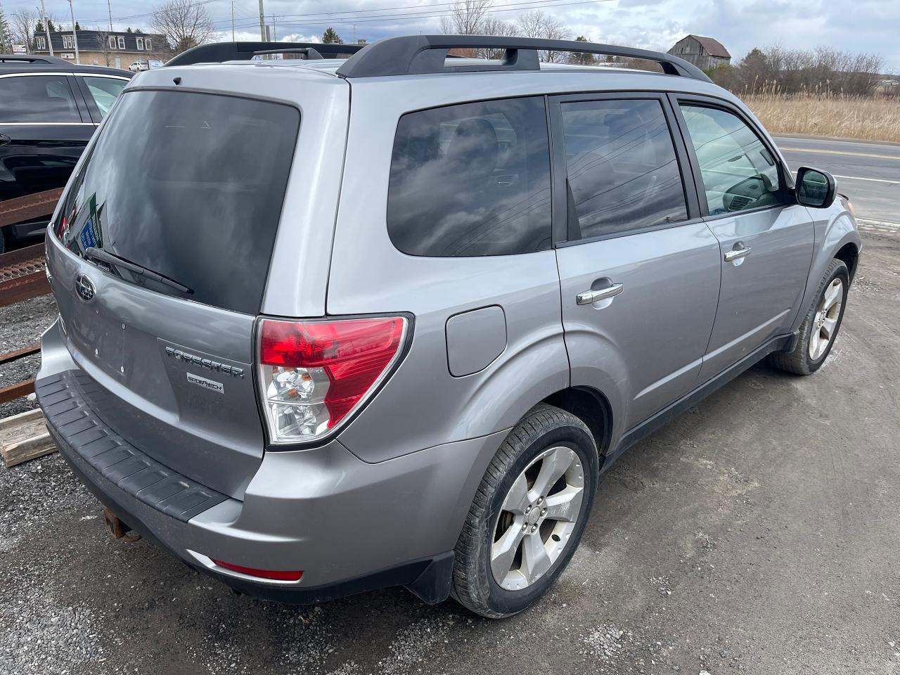 2010 Subaru Forester SPORT TECH - Photo #3