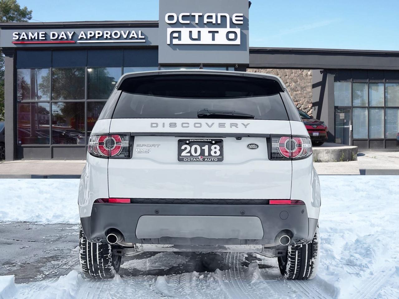 2018 Land Rover Discovery Sport SE - Photo #5