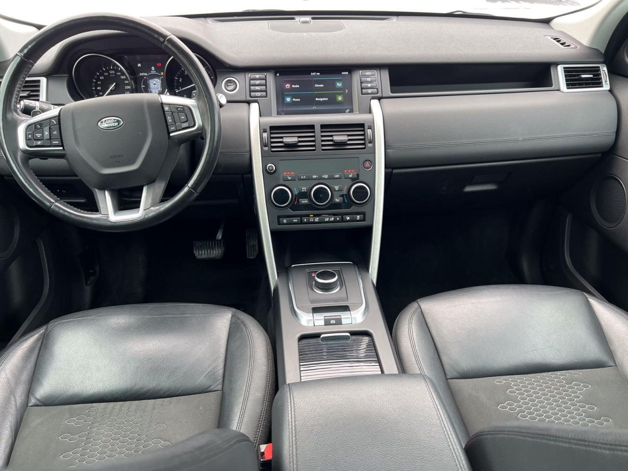 2018 Land Rover Discovery Sport SE - Photo #14