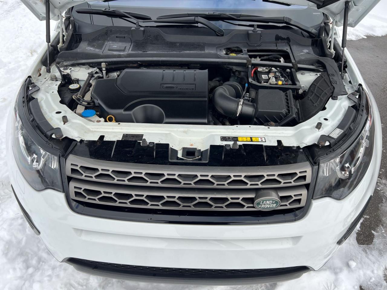 2018 Land Rover Discovery Sport SE - Photo #10